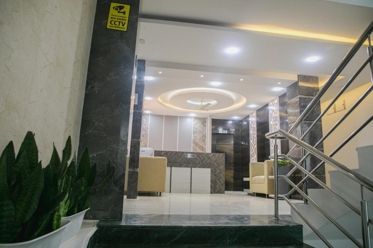 Crescent International Kohima Екстер'єр фото